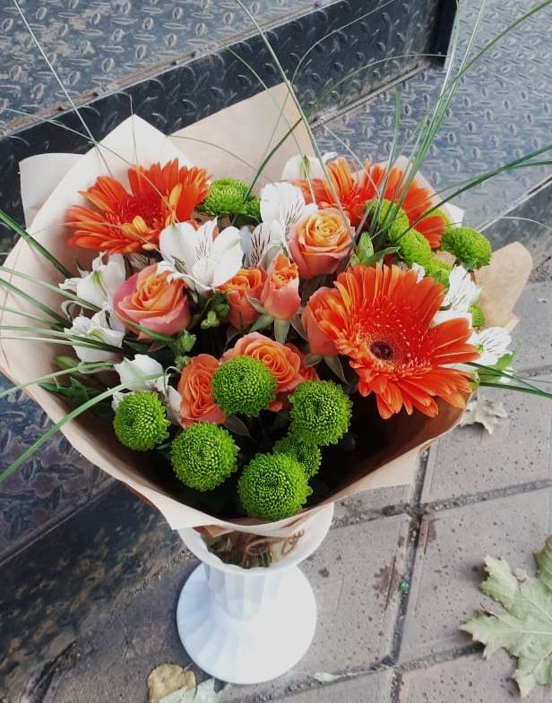 Букет цветов из: Герберы, Хризантемы, Альстромерии и Розы в Краснокумском