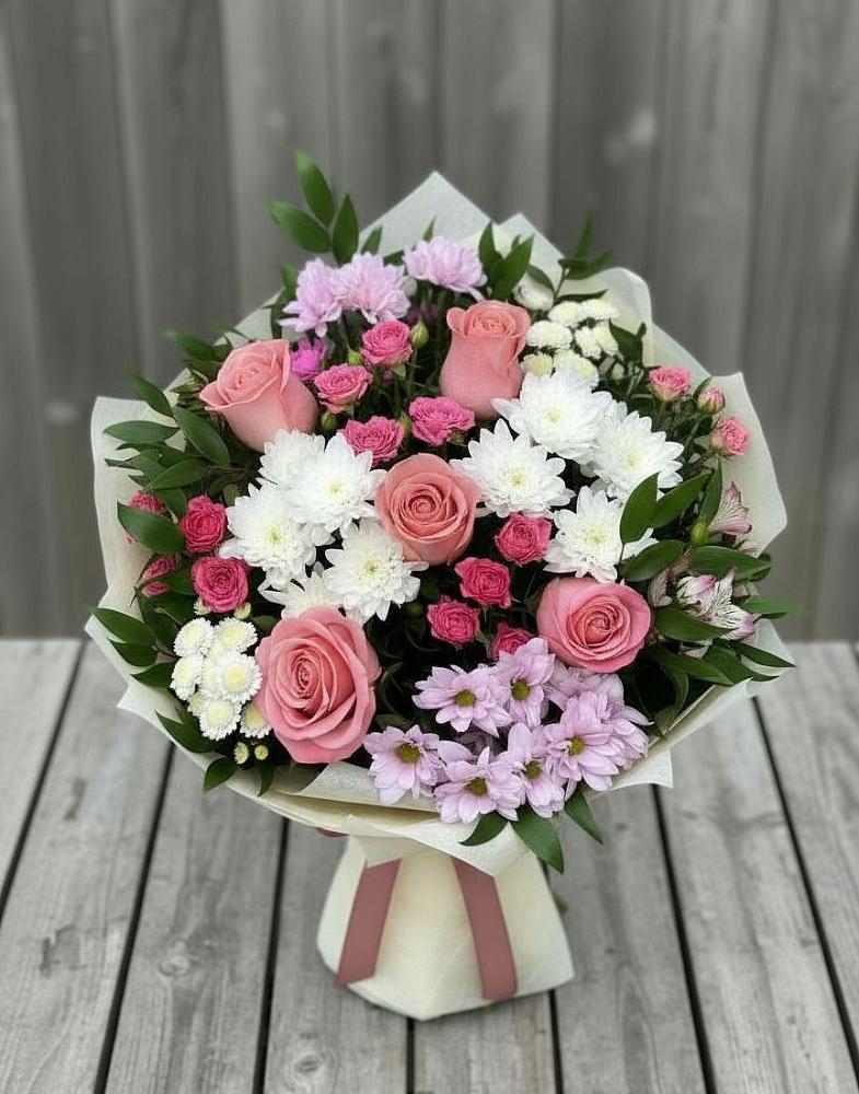 Букет цветов из: Альстромерии, Гвоздики, Розы и Хризантемы в Краснокумском