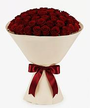 Букет 101 Бордовая роза Блэк Бакарра в Краснокумском