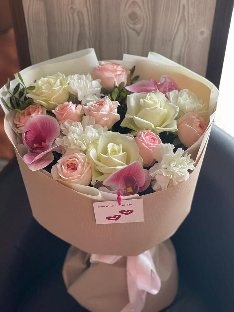 Букет цветов из: Орхидеи, Розы и Гвоздики в Краснокумском