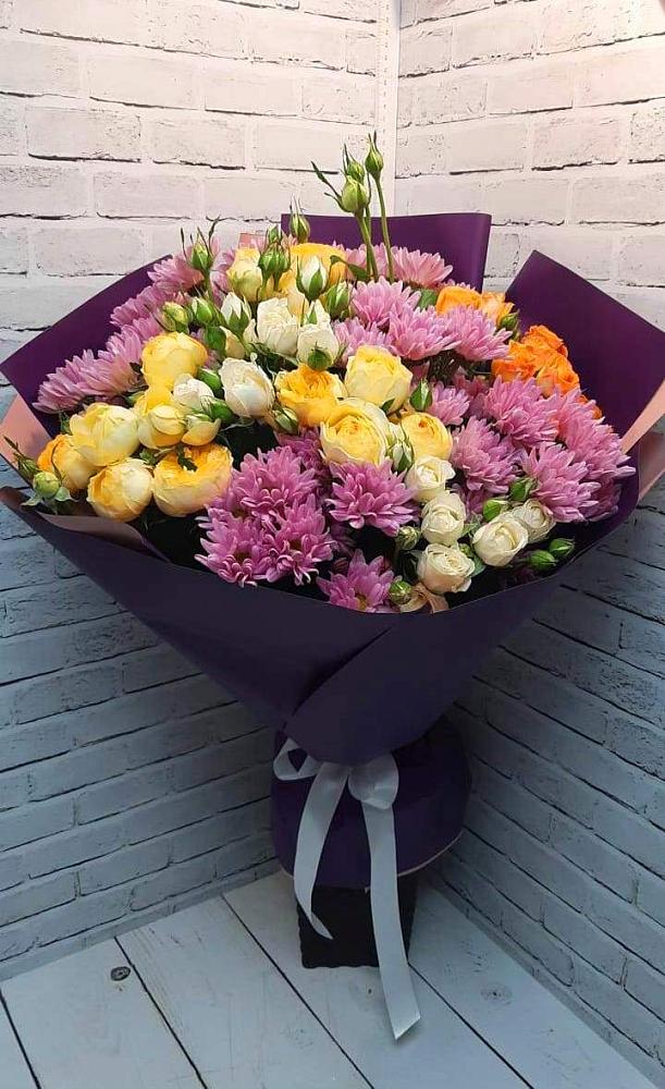 Букет цветов из: Хризантемы и Розы в Краснокумском