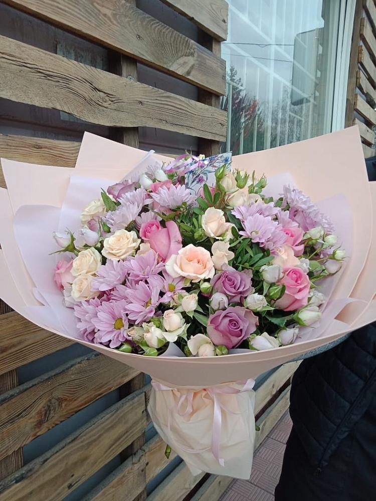 Букет цветов из: Розы и Хризантемы в Краснокумском