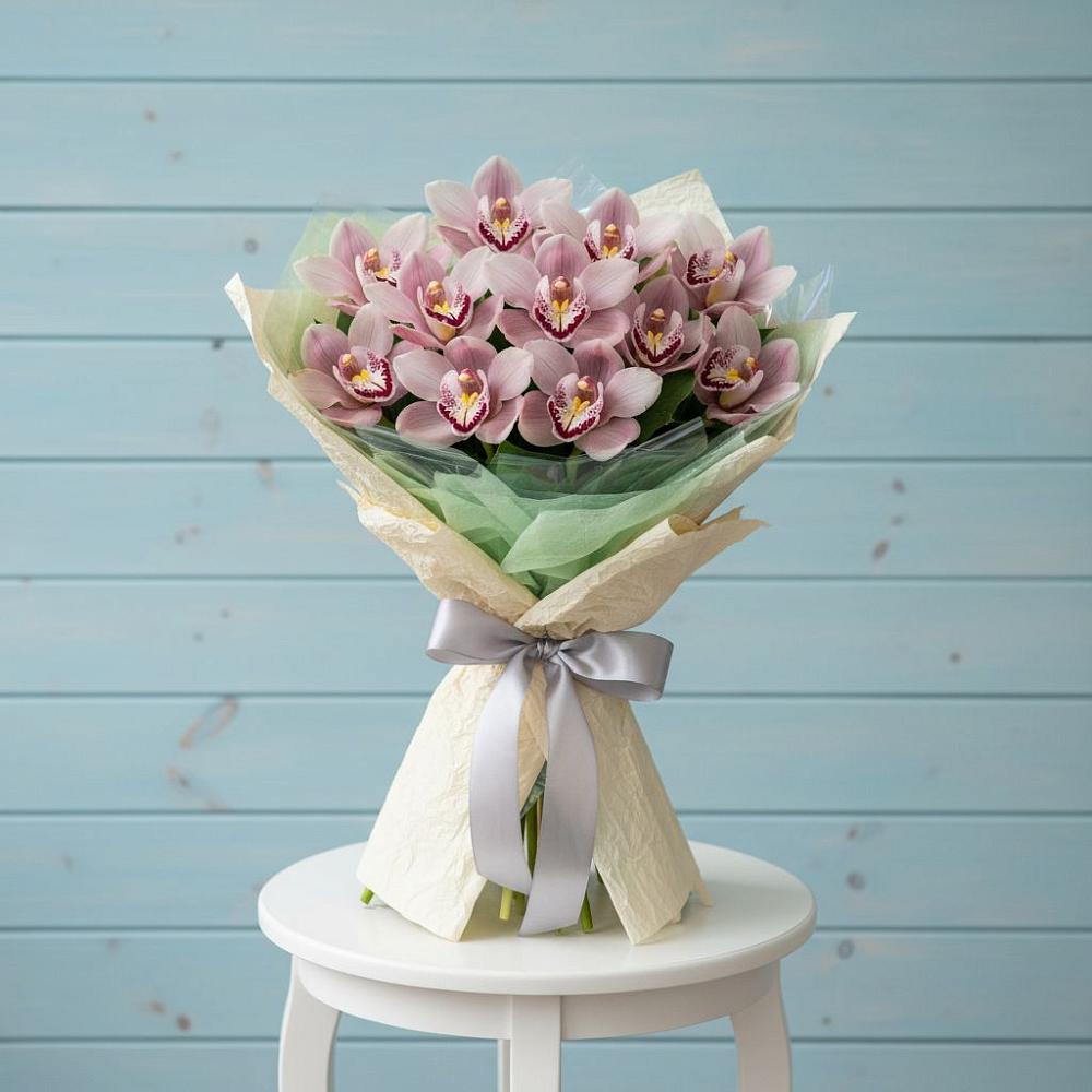 Букет цветов из: Орхидеи и Розы в Краснокумском