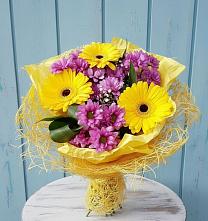 Букет цветов из:  Хризантемы и Герберы в Краснокумском