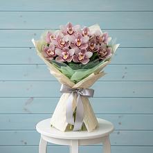 Букет цветов из:  Орхидеи и Розы в Краснокумском