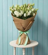 Букет цветов из:  Лизиантусы в Краснокумском