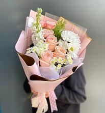 Букет цветов из:  Хризантемы и Розы в Краснокумском