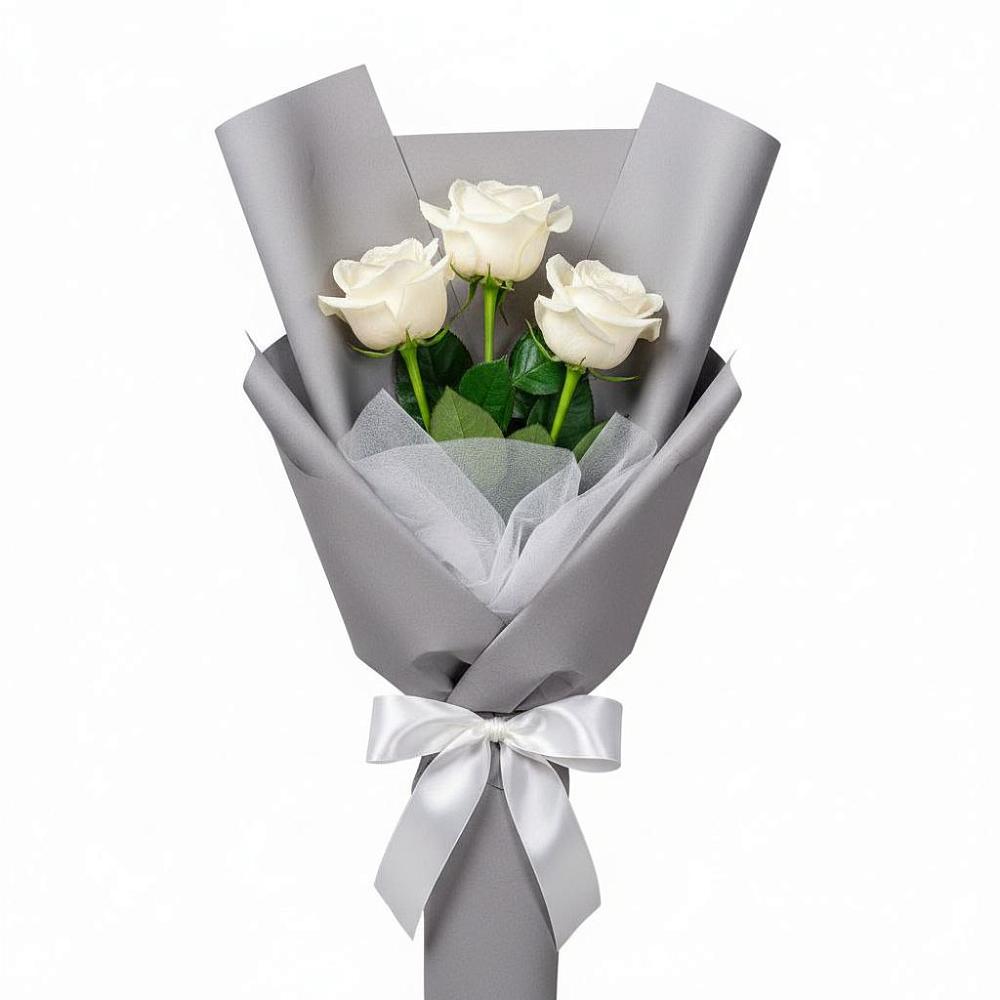 Букет 3 белые розы в Краснокумском