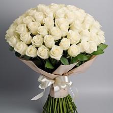 Букет 101 беля роза Белоснежка в Краснокумском