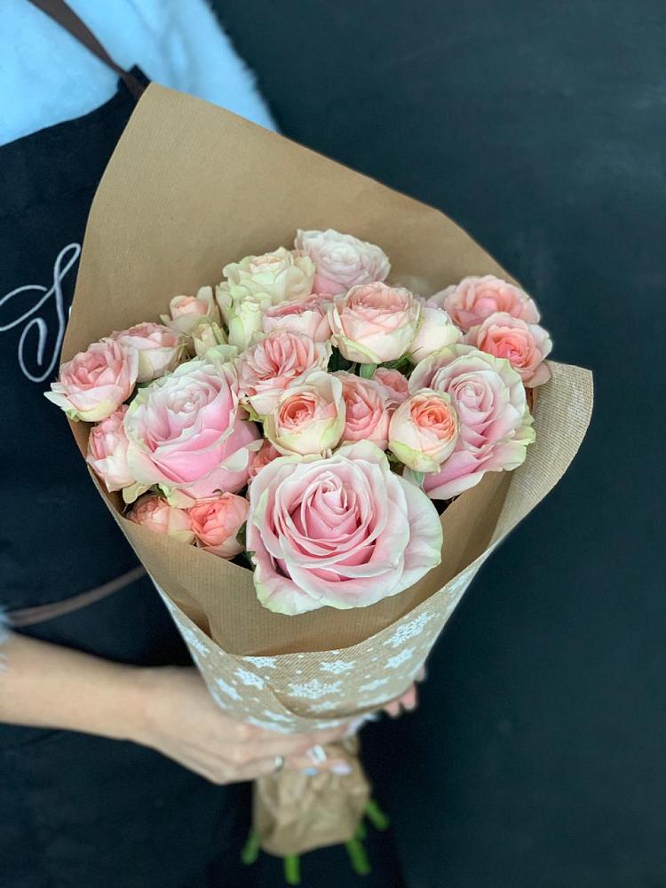 Букет цветов из: Хризантемы и Розы в Краснокумском