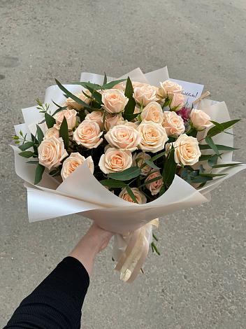 Букет Кремовые розы Латте в Краснокумском