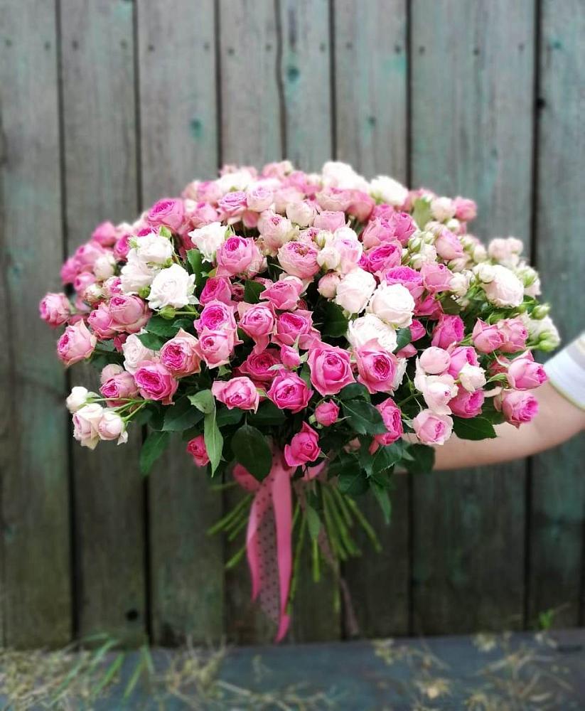 Букет Розовые кустовые розы Натали и Лав Лидия в Краснокумском