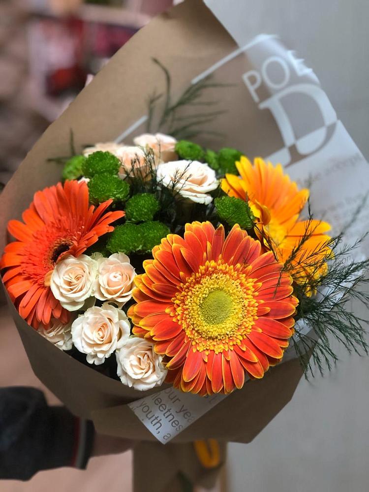 Букет цветов из: Герберы, Хризантемы и Розы в Краснокумском