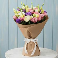 Букет цветов из:  Лизиантусы в Краснокумском
