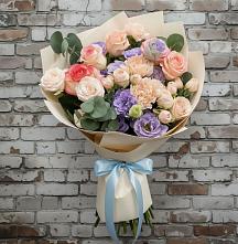 Букет цветов из:  Розы, Лизиантусы и Гвоздики в Краснокумском